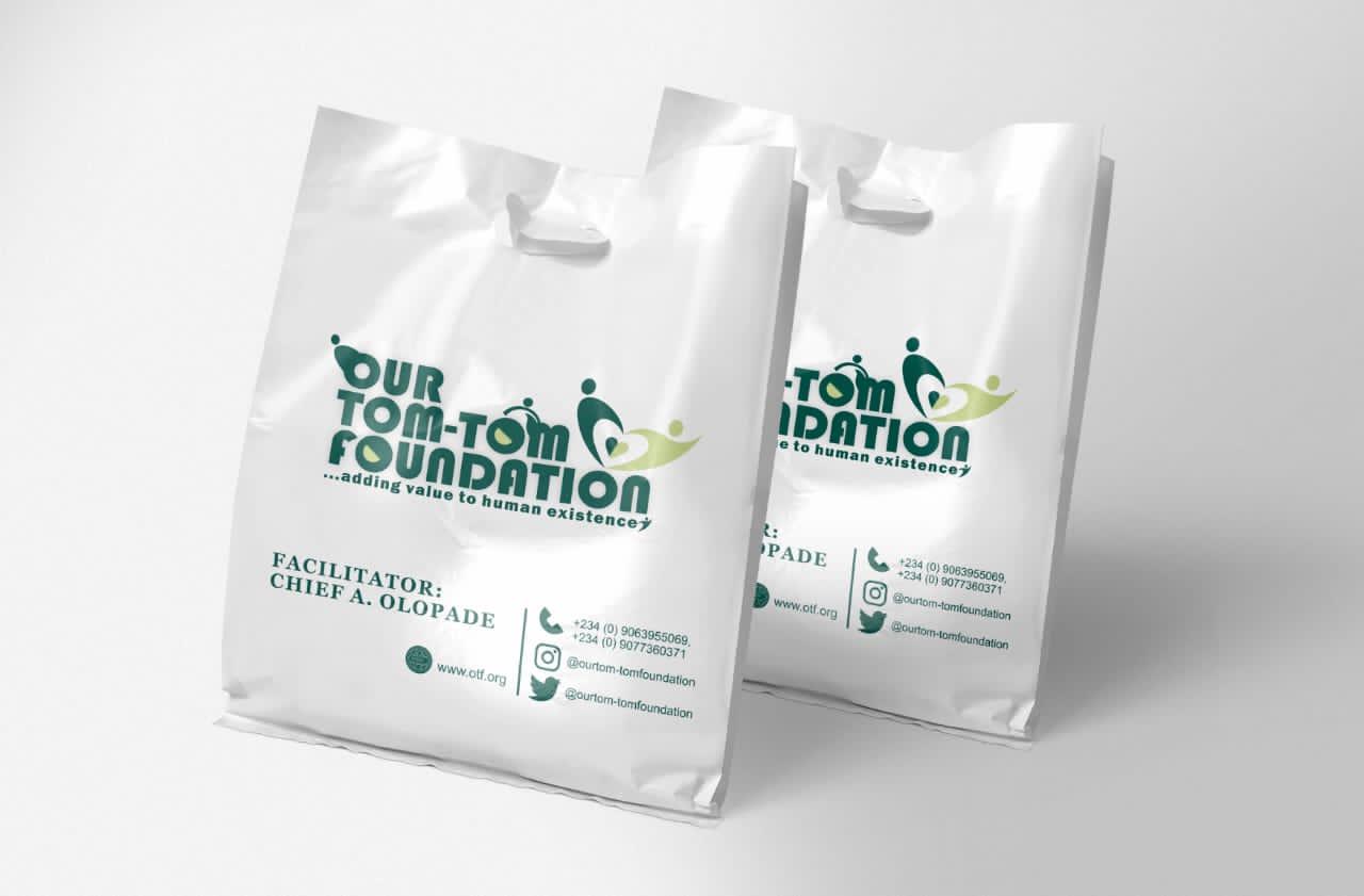 Flexographic and rotogravure printing process for custom plastic bags