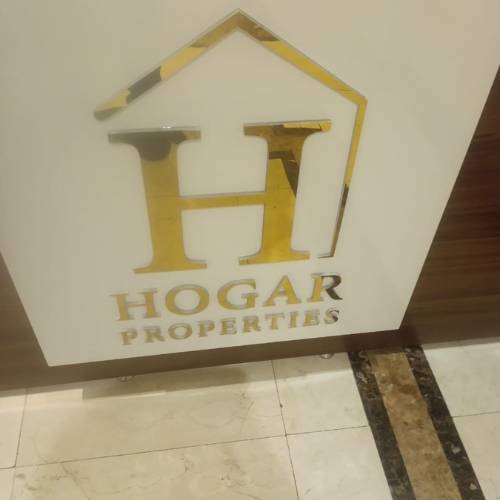 Gold mirror finish 3D sign for HOGAR PROPERTIES